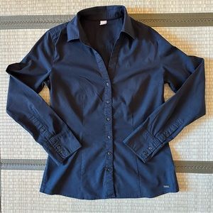 Fitted Black Button Up Collared Shirt